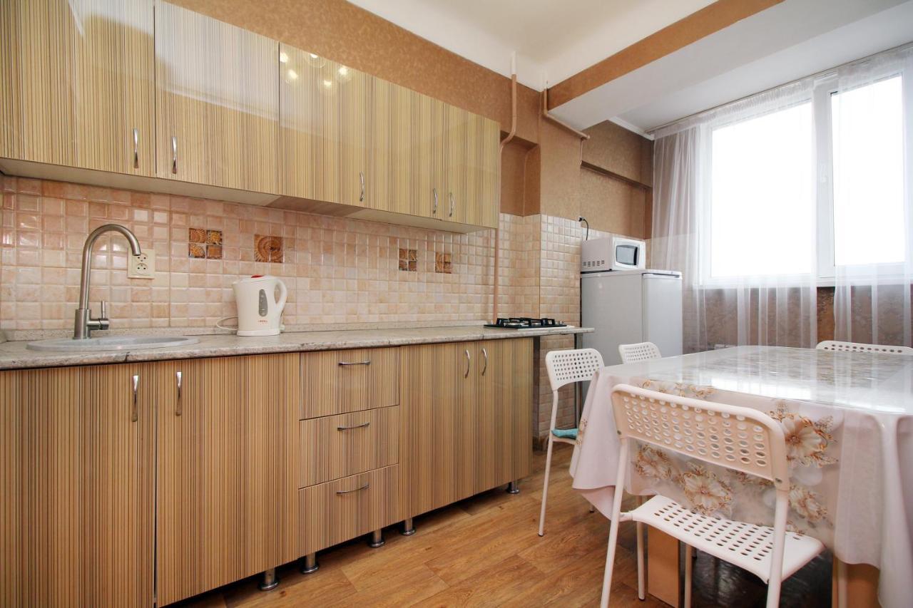 Spacious Central Apartment Alma-Ata Exteriör bild